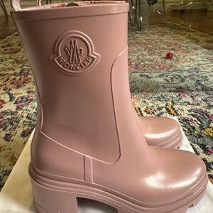 Pink Loftgrip Boots